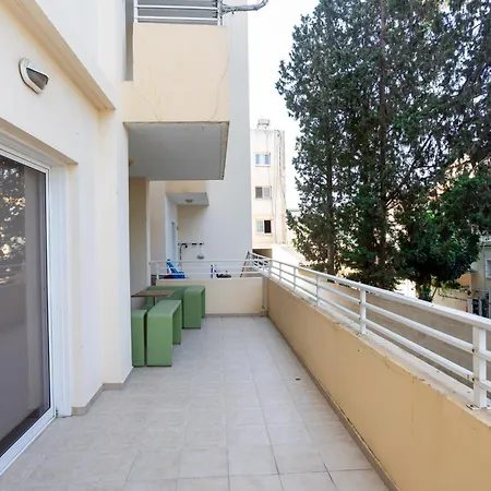 Palmove Center Gem Near Finikoudes * Larnaca
